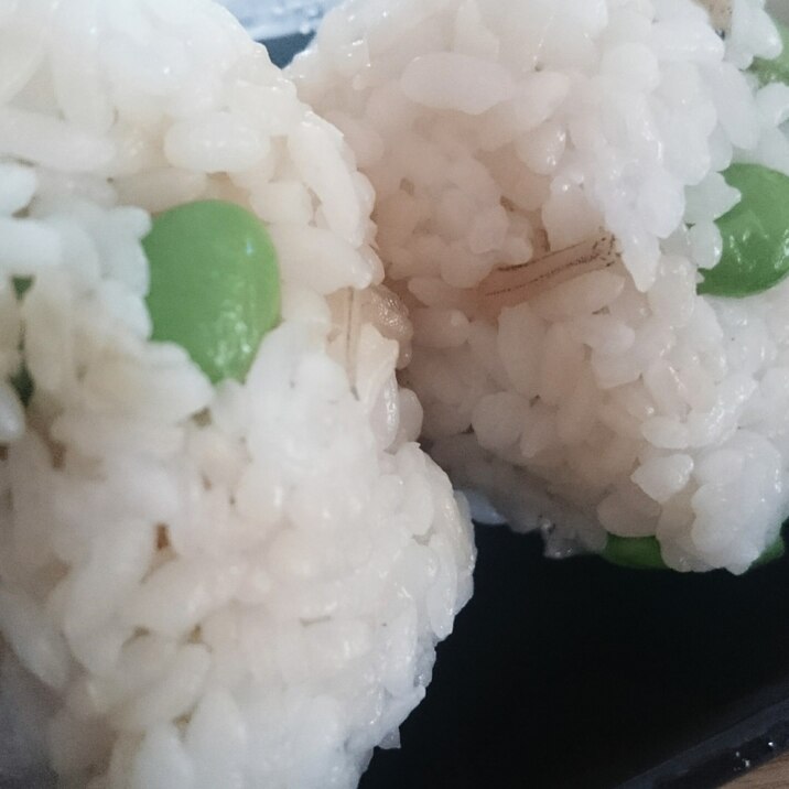 ごま油香る☆枝豆じゃこごはん